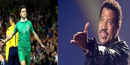 PICS: The fantastic Lionel Richie-inspired Irish flag was a big hit in Warsaw last night