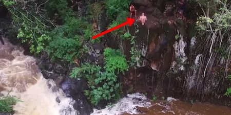 VIDEO: A guy banging his head and breaking 14 ribs after his cliff dive went wrong