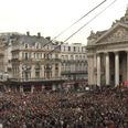VIDEO: Minute’s silence for Brussels victims ends in defiant applause