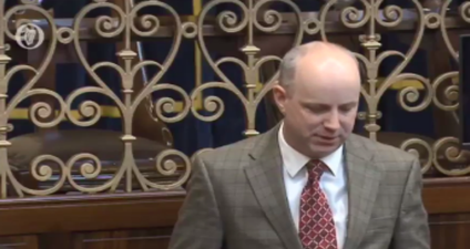 WATCH: Cork TD makes sure Fianna Fáil hasn’t opposed Santa’s permit to use Irish airspace this Christmas