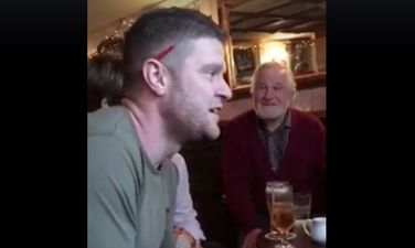 WATCH: Clare man proposes by performing this unique version of ‘Fairytale of New York’ in the pub on St. Stephen’s Day