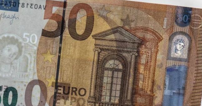 €50 notes