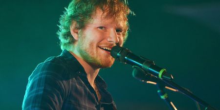 Ed Sheeran to play a gig in a random fan’s sitting room for charity