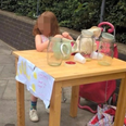 Council apologises after 5-year-old girl’s lemonade stall results in £150 fine