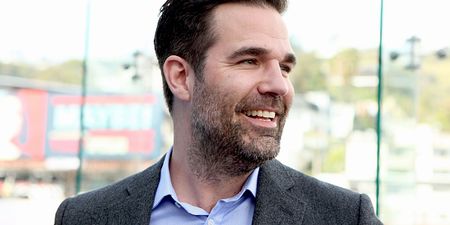 Catastrophe’s Rob Delaney posts touching message on Twitter to celebrate his sobriety