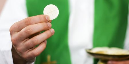 Mass-goers warned against receiving communion on tongue due to health risks