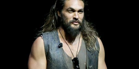 Jason Momoa has apologised for a joke about raping women