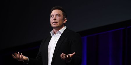 Elon Musk’s SpaceX to launch billboard with “selfie stick” into orbit