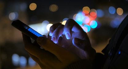 Blue light from your phone screen may speed up blindness, study finds