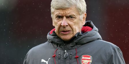Arsene Wenger has finally explained the infamous trouble he has with zips