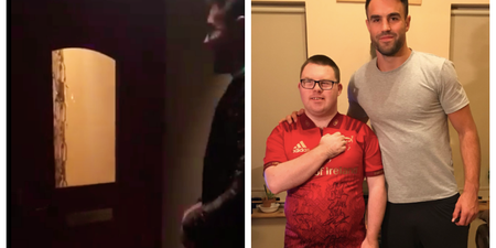 Conor Murray surprises Munster fan by showing up to his house with a jersey