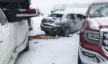 WATCH: Shocking video of a reported 47-car pile-up near Kansas City
