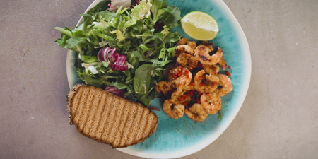 WATCH: This Prawn Piri Piri dish would be the ideal for the Bank Holiday Weekend