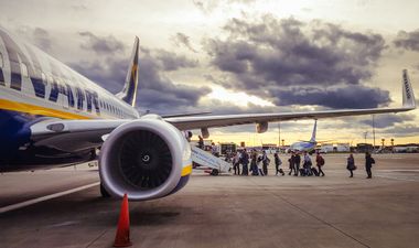 Ryanair to shut its Cork and Shannon bases for the winter