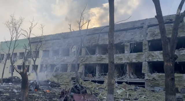 russian government ukraine lying bombing maternity hospital