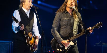 Dave Grohl performs for the first time since Taylor Hawkins’ death