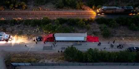 At least 46 people found dead in abandoned lorry in Texas