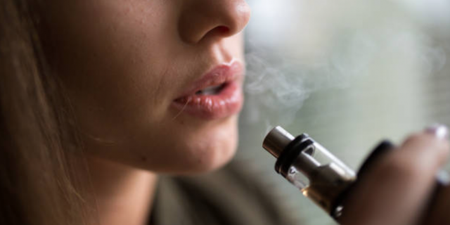 Government to ban the sale of vapes to those under 18